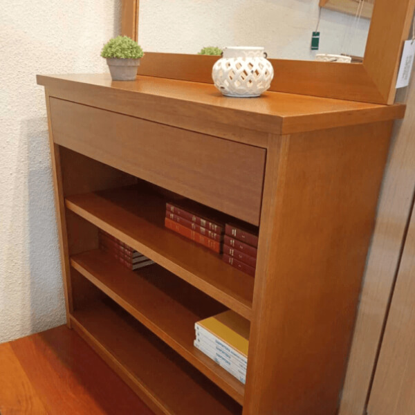Biblioteca baja